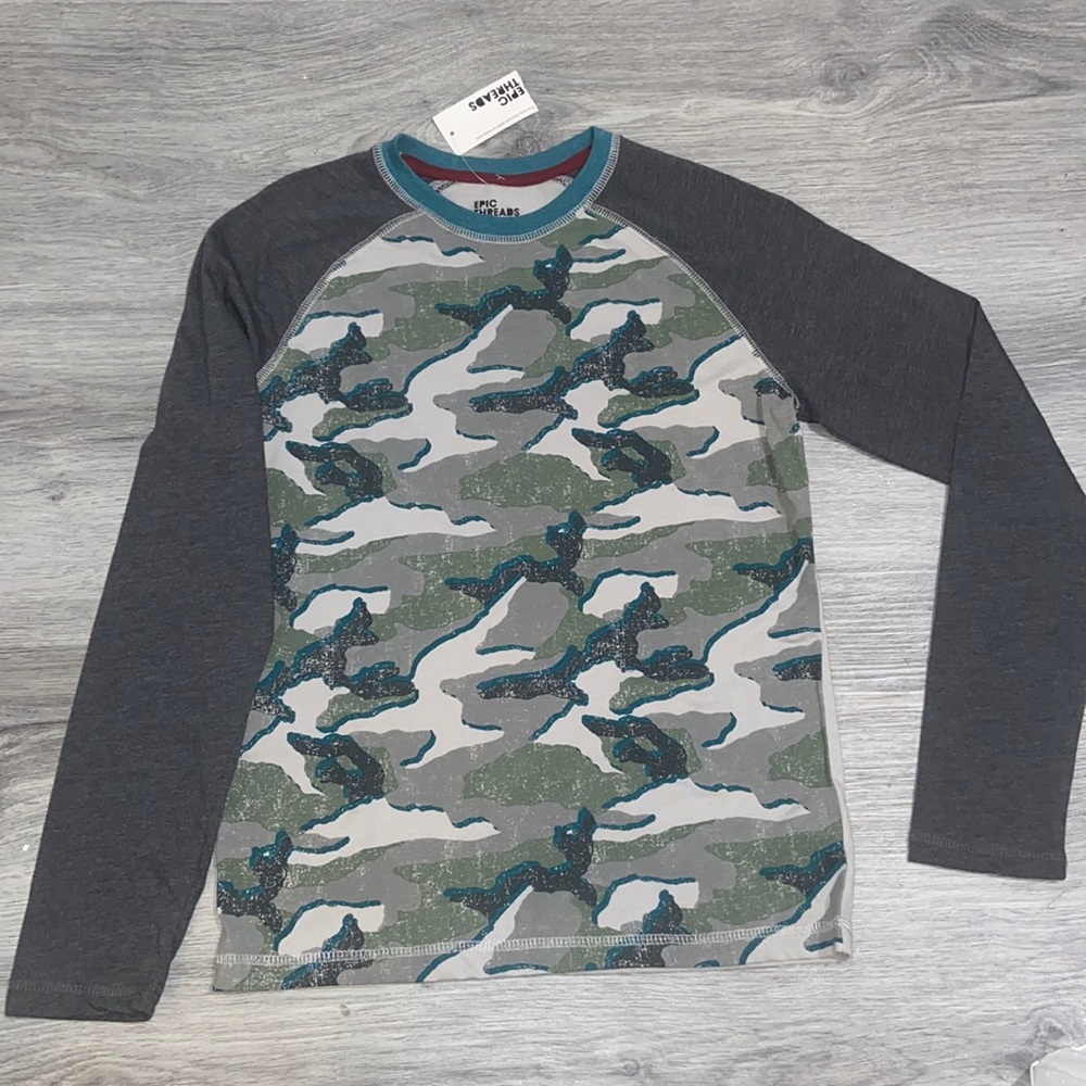 Epic Threads shaded spruce long sleeve raglan T-shirt